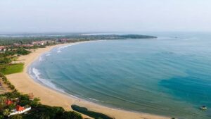 Pasikudah: The Infinite Turquoise Lagoon and the Gateway to the Deep